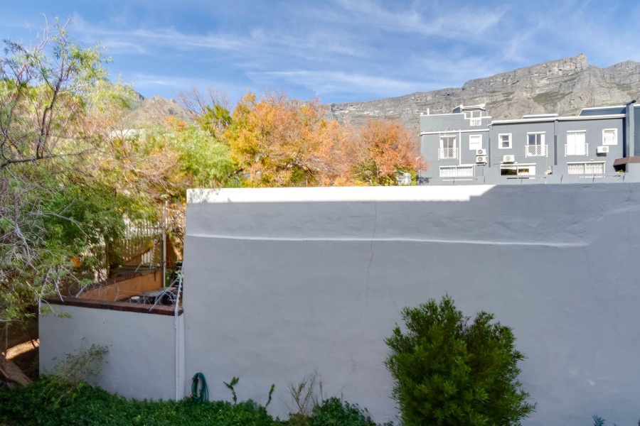 2 Bedroom Property for Sale in Oranjezicht Western Cape